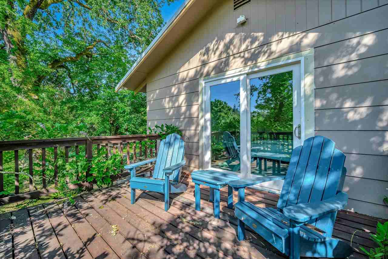 4660 Thomas Rd - Photo 3 of 23
