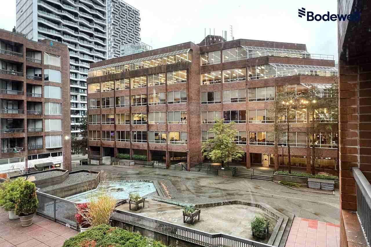 Anchor Point - Photo 3 of 14