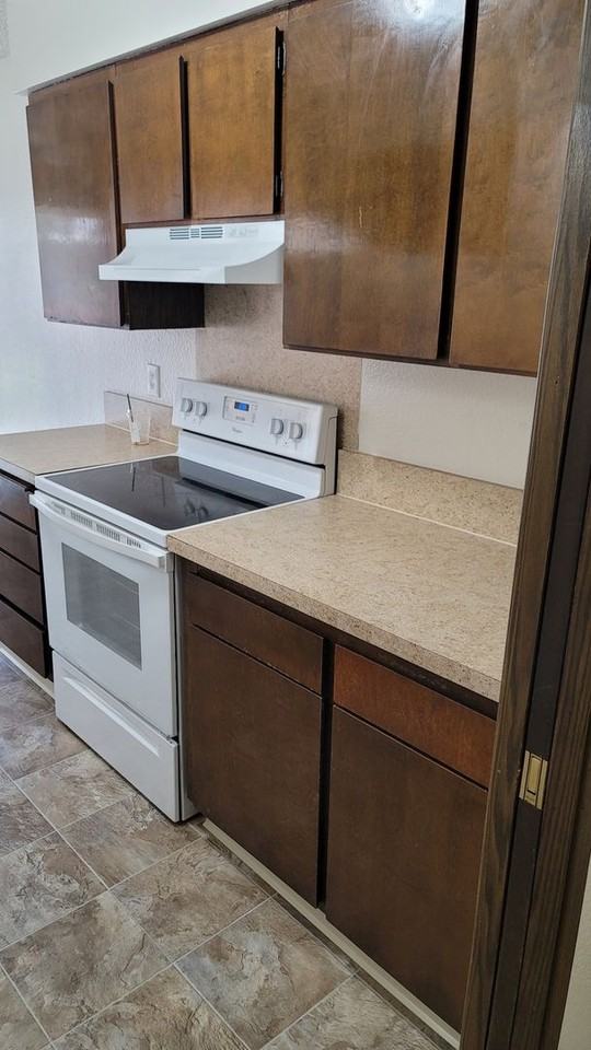 Beautifully Landscaped 1 and 2 bedroom apartments - Photo 6 of 21