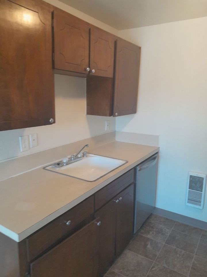 Large two bedroom apartment homes!! - Photo 5 of 21