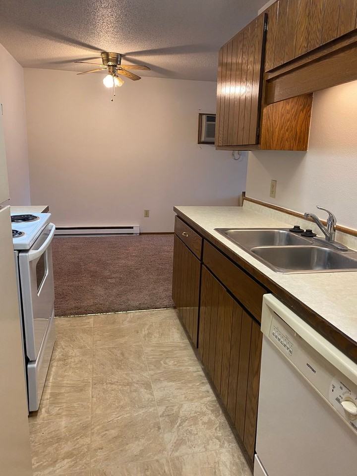 Southridge Apartments - Photo 4 of 29