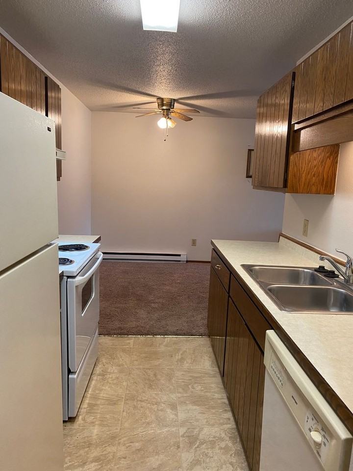 Southridge Apartments - Photo 5 of 29