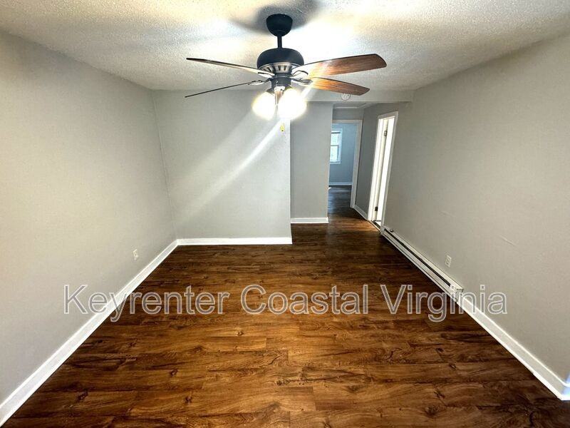 211 Rogers Ave #B - Photo 5 of 16
