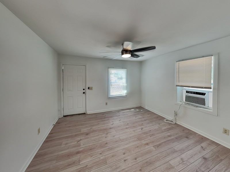 3001 Sappington Pl - Photo 2 of 12