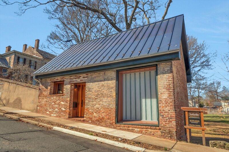 211 Lewis St - Photo 2 of 27