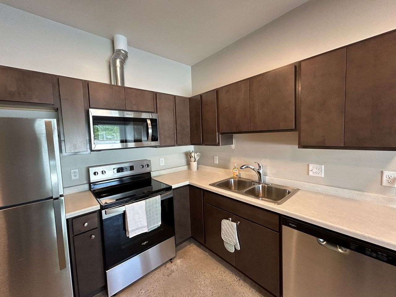 Red Skye Lofts - Photo 2 of 12