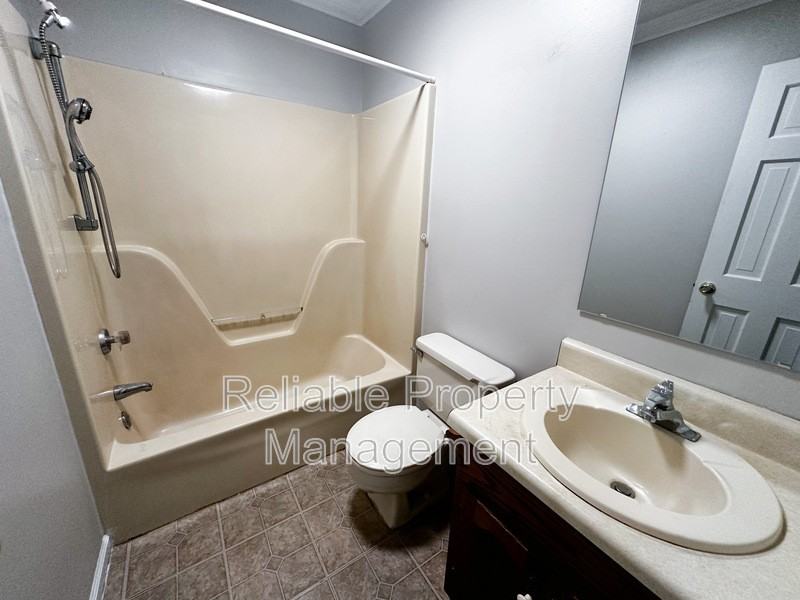 61 S Sussex Dr - Photo 7 of 14