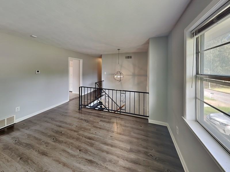 668 Brakebill Ave - Photo 3 of 21