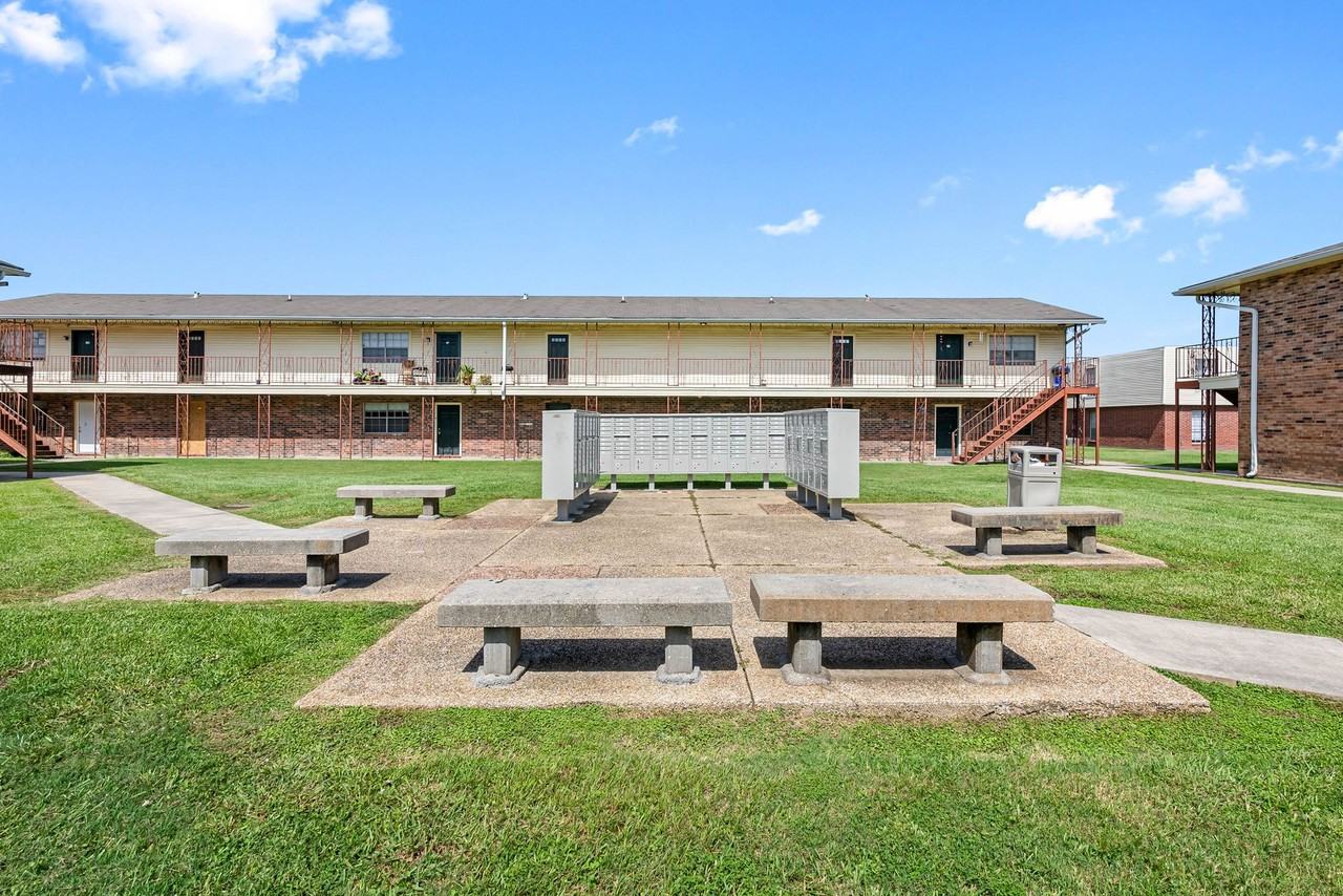 Bellemont Victoria II - Photo 7 of 28