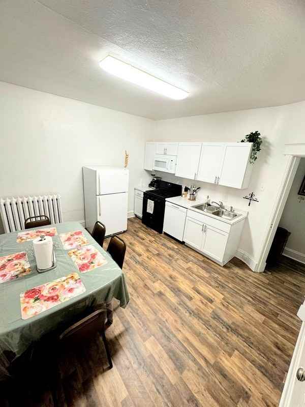 7370 Pasadena Blvd #4 - Photo 2 of 6