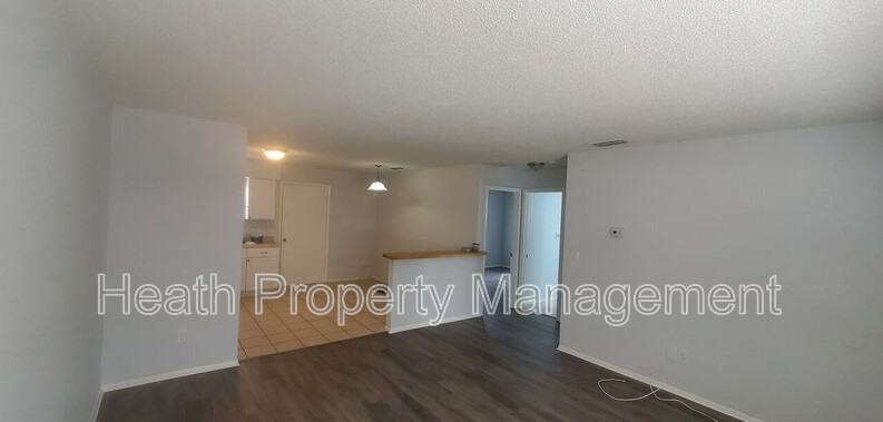 1066 Indiana Ave #B - Photo 5 of 21