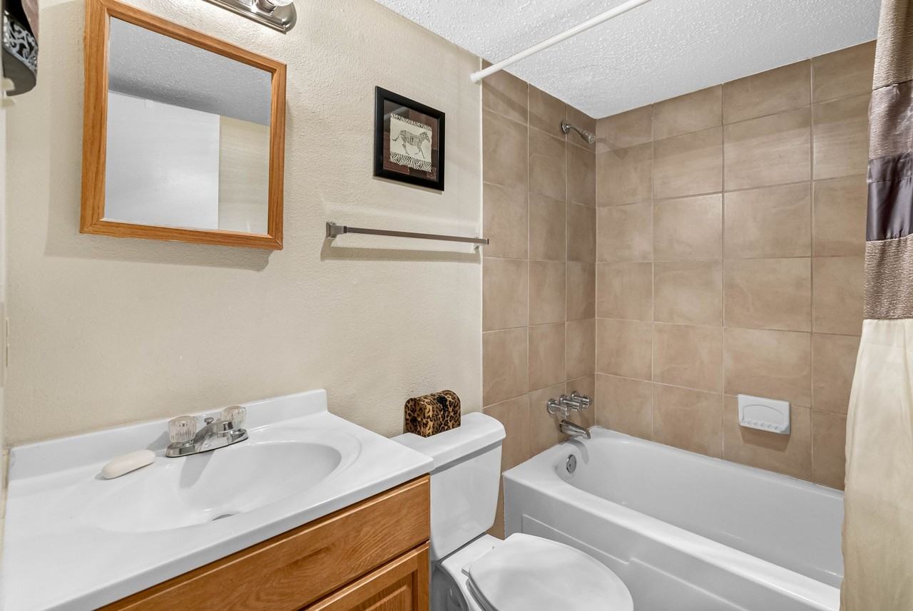 Park East Apartments - Photo 3 of 50