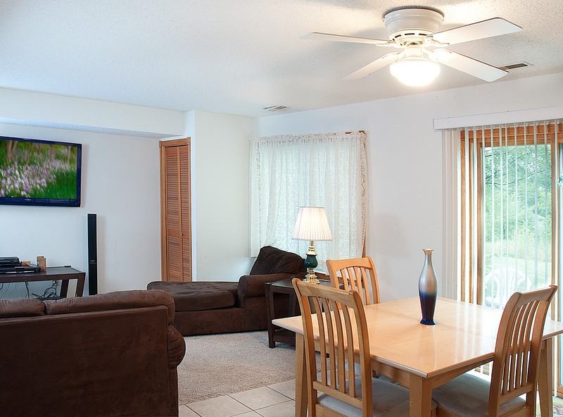 1414 Glenridge Dr - Photo 4 of 8