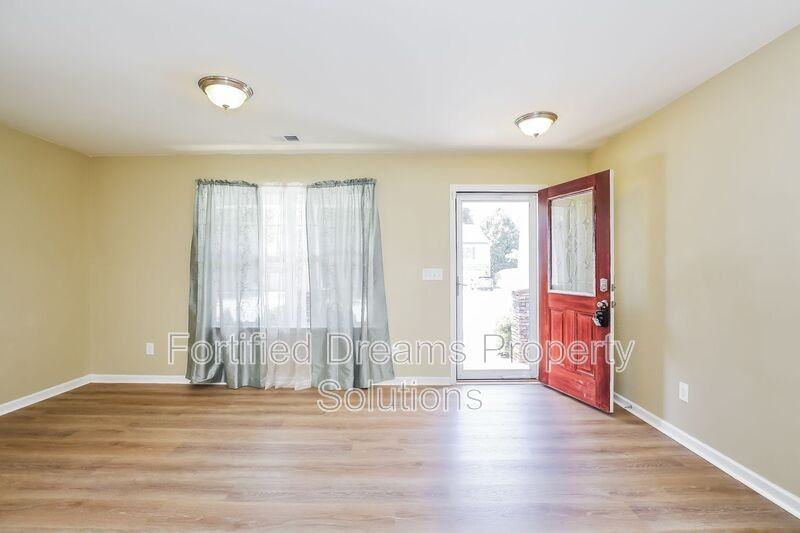 1745 Klompen Rd - Photo 4 of 26