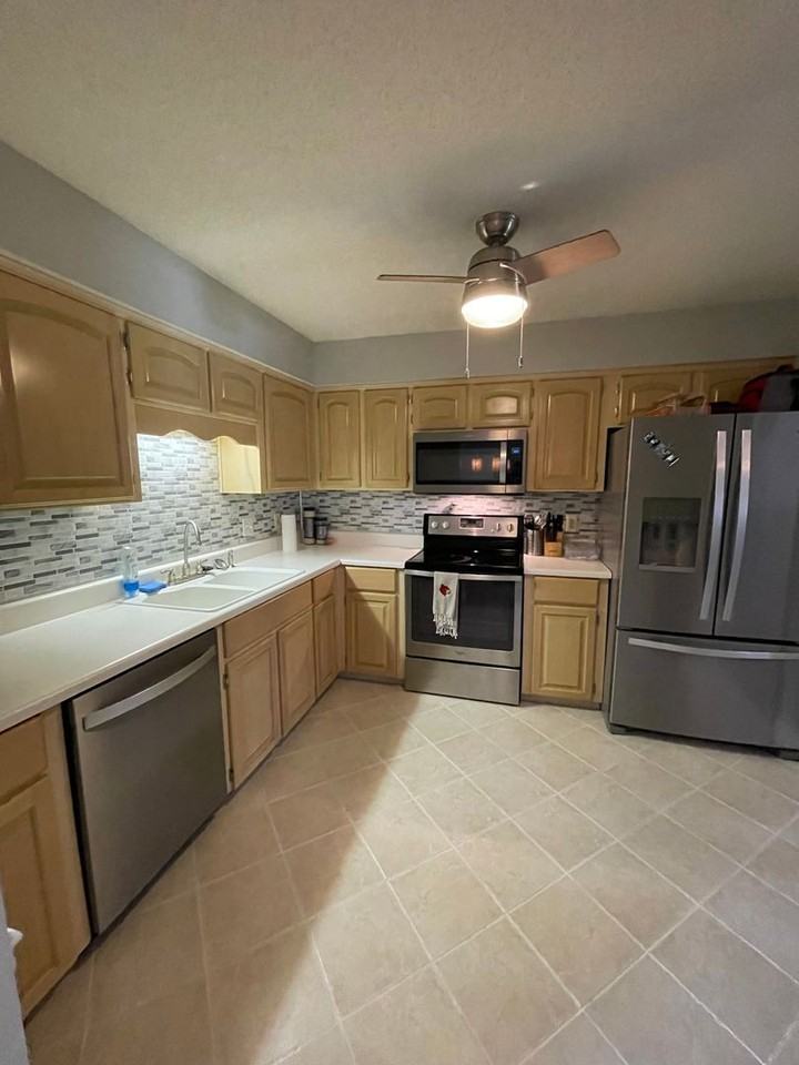 85 Thornbriar Dr - Photo 3 of 21