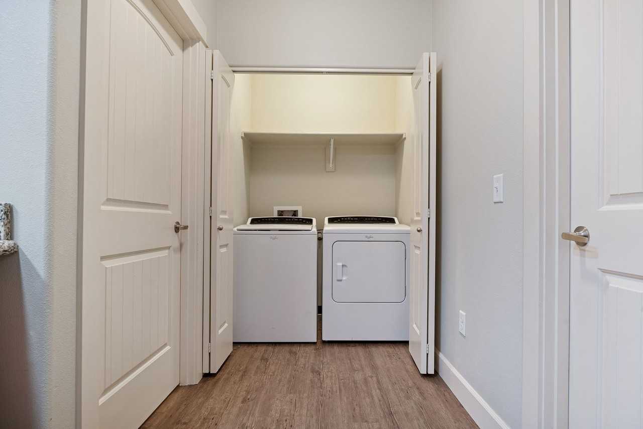 Webster Ridge Apartments - Photo 7 of 29