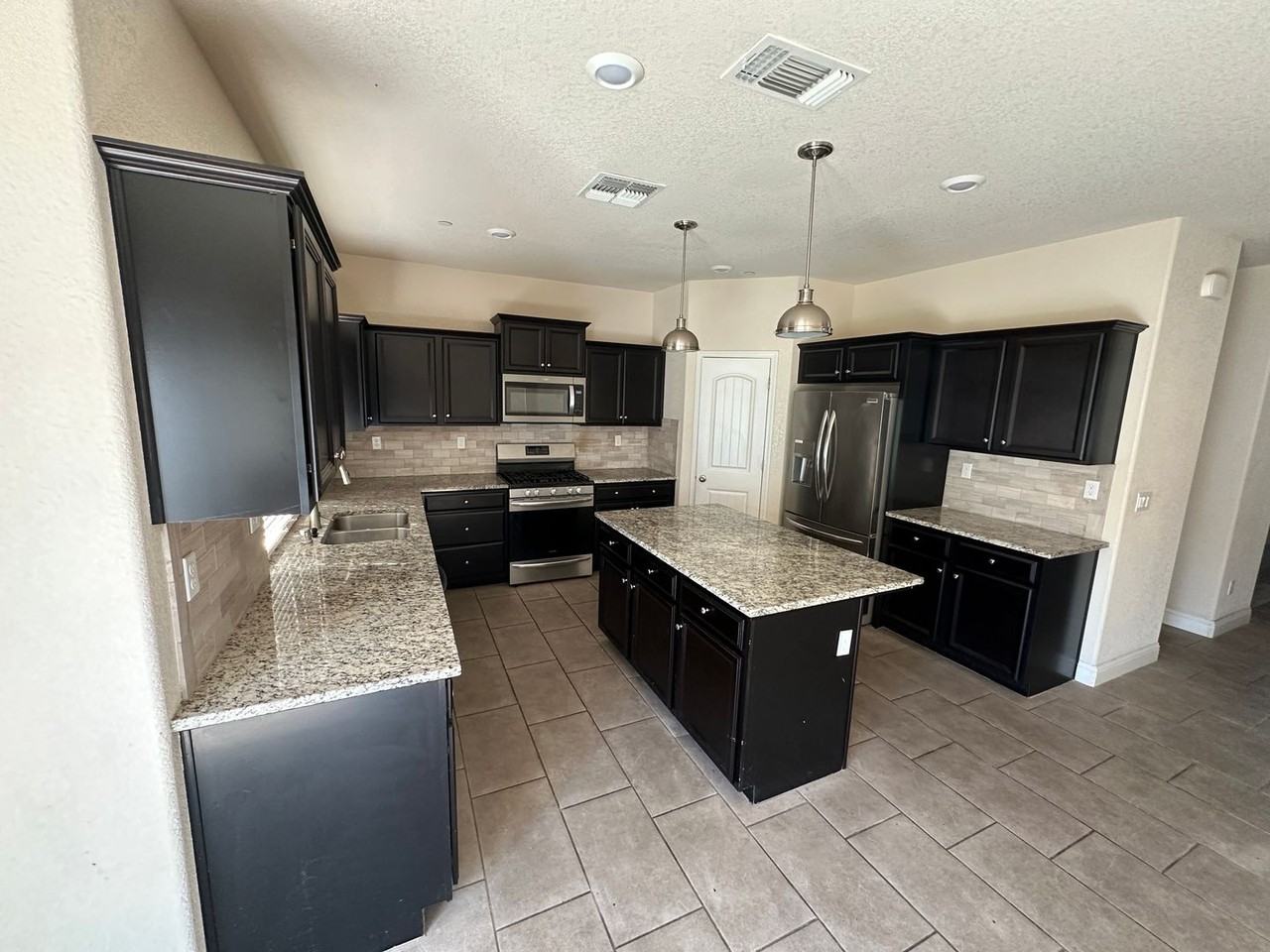 3732 Bonifacio Way - Photo 4 of 13