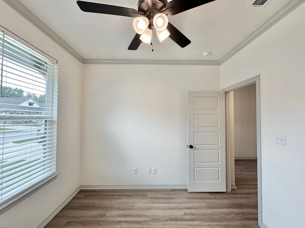 3048 Legacy Cir - Photo 6 of 27