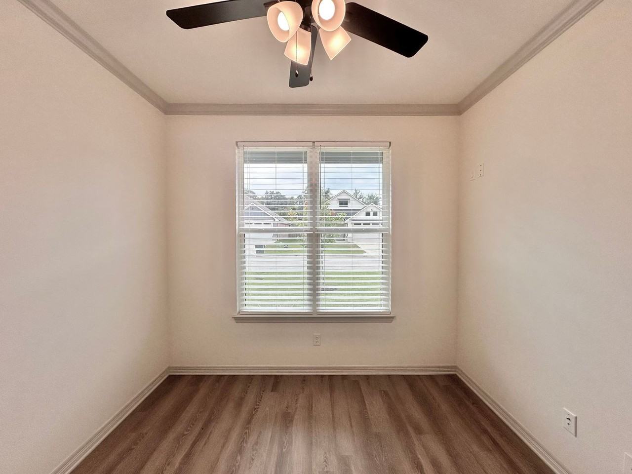 3048 Legacy Cir - Photo 5 of 27