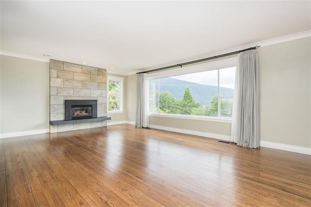 565 Saint Andrews Road - Photo 3 of 24