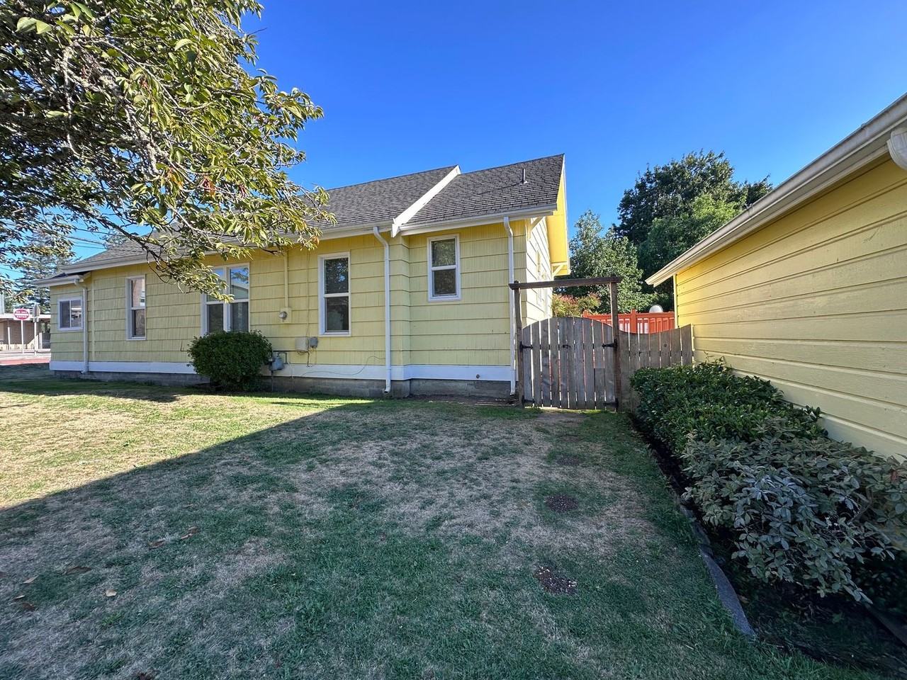 603 Se Harlow Ave - Photo 3 of 29