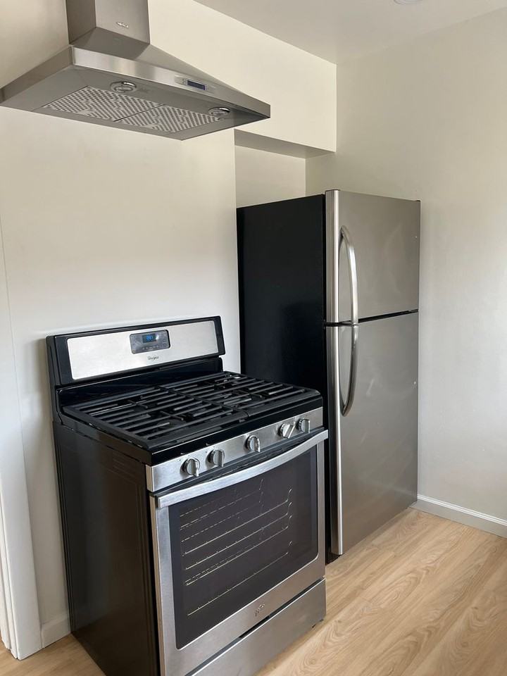 Larkin (492) - Photo 2 of 11