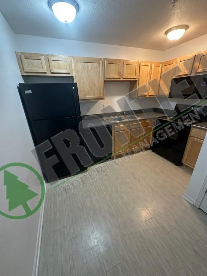 825 S Maguire St. - Photo 5 of 22