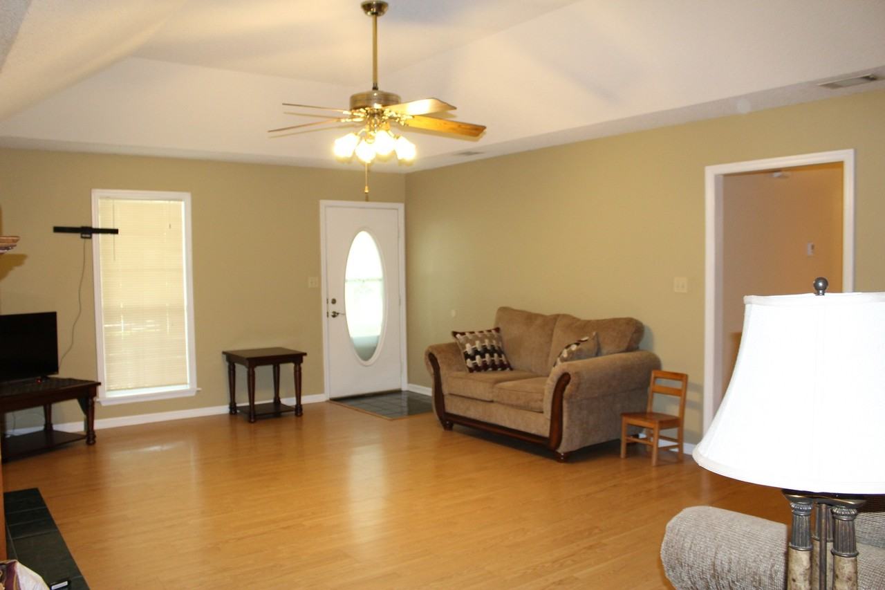 5037 Pearl Davis Rd - Photo 5 of 21