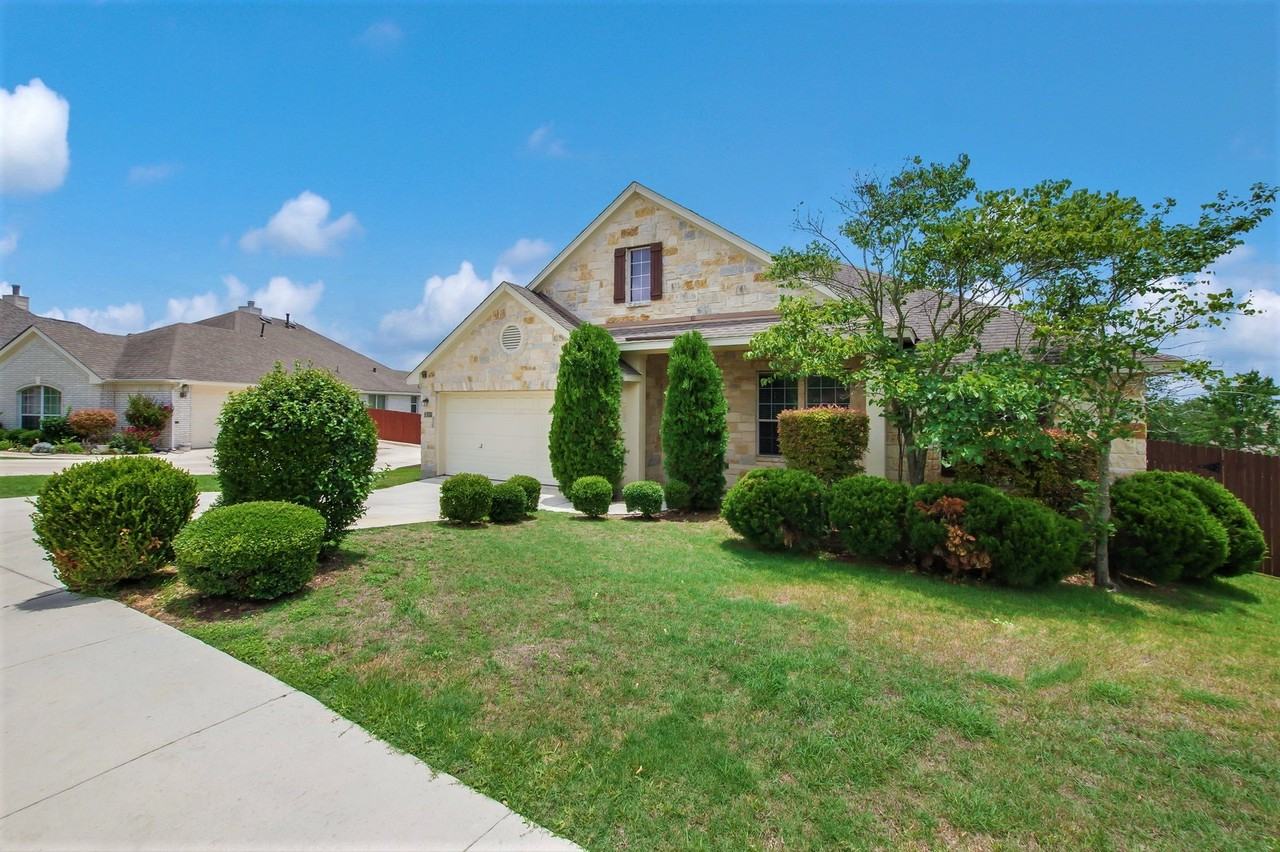 28 Montaigne - Photo 2 of 28