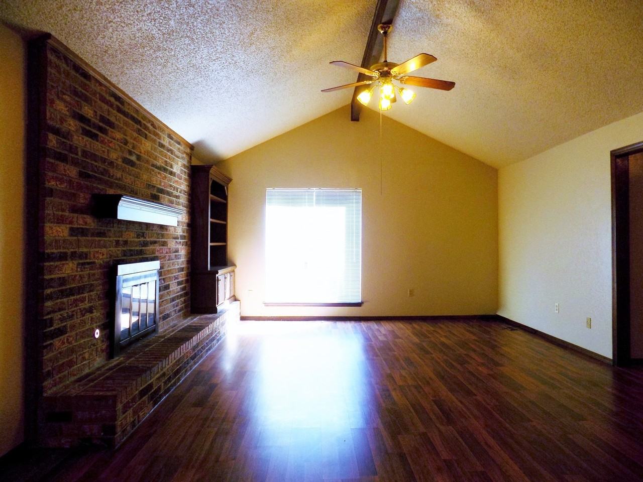 6709 Lyrewood Ct - Photo 3 of 24