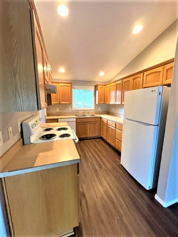 2315 Sw Hannah Cir - Photo 4 of 20