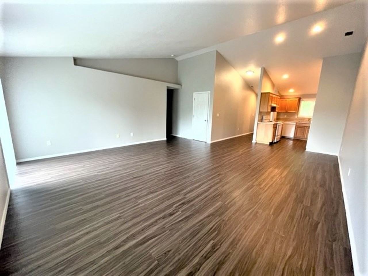 2315 Sw Hannah Cir - Photo 6 of 20