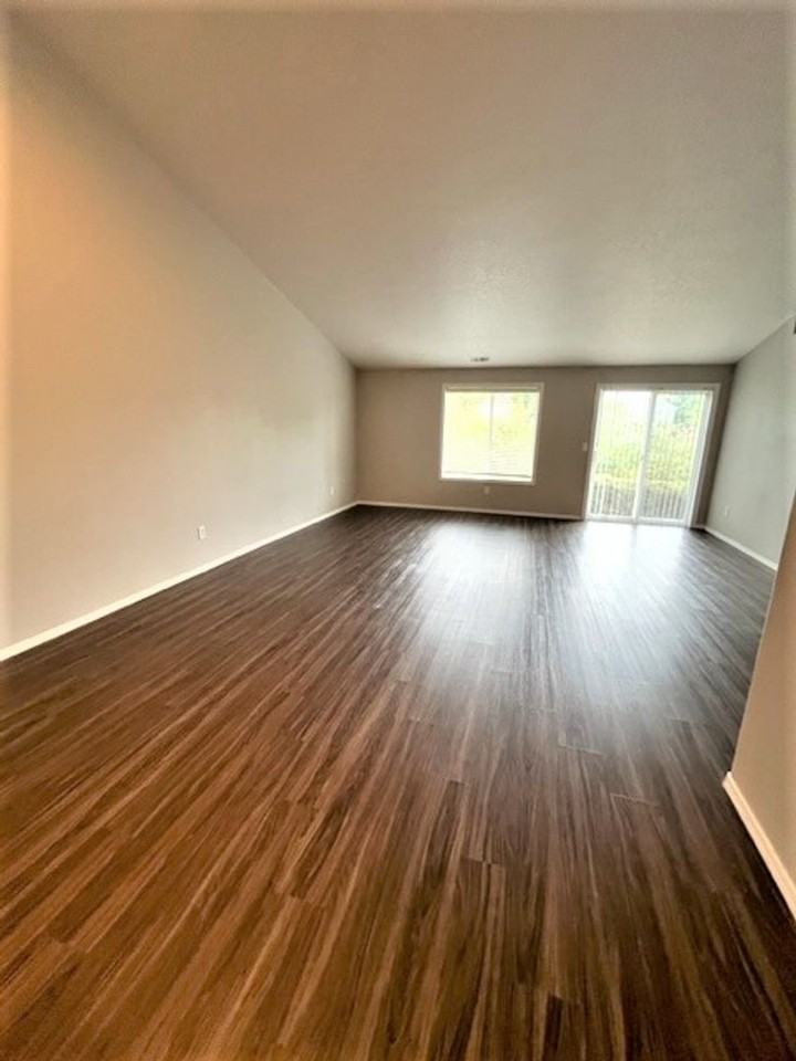 2315 Sw Hannah Cir - Photo 7 of 20