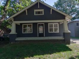 featured image of 144 S Sedgwick St