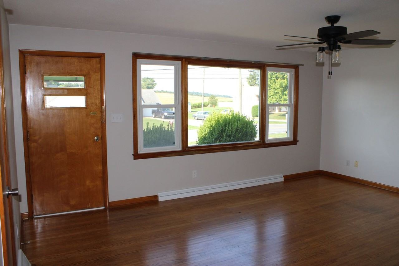 1443 Delta Rd - Photo 2 of 24