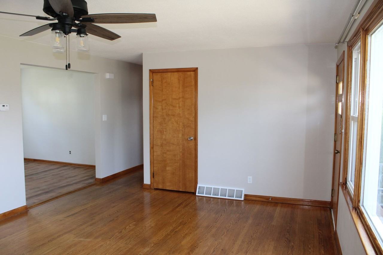 1443 Delta Rd - Photo 3 of 24