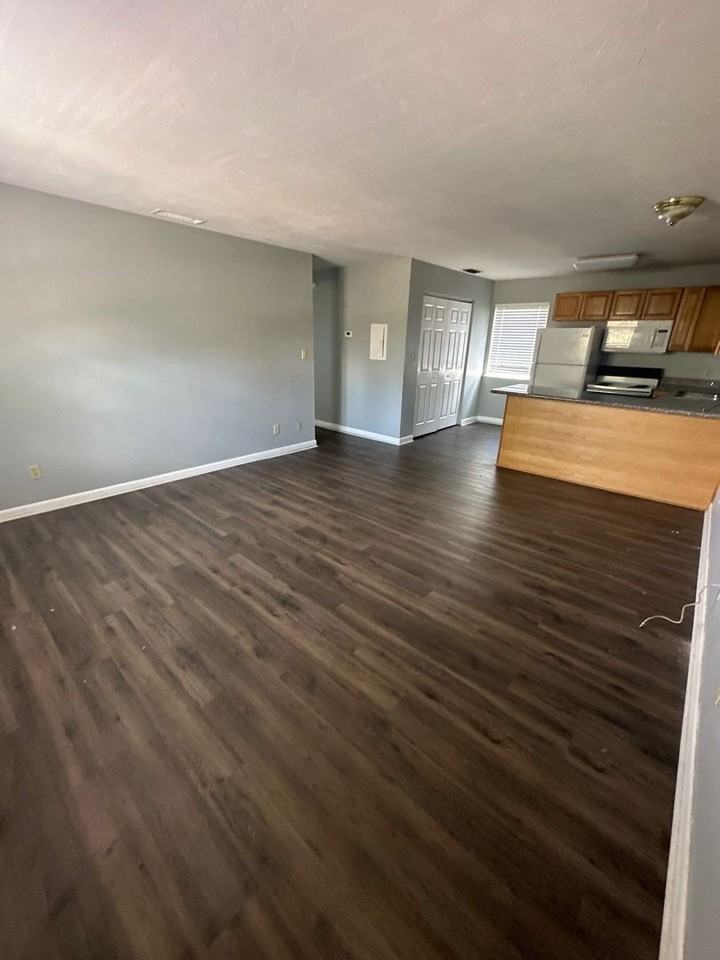 502 Mckeithan St - Photo 2 of 7