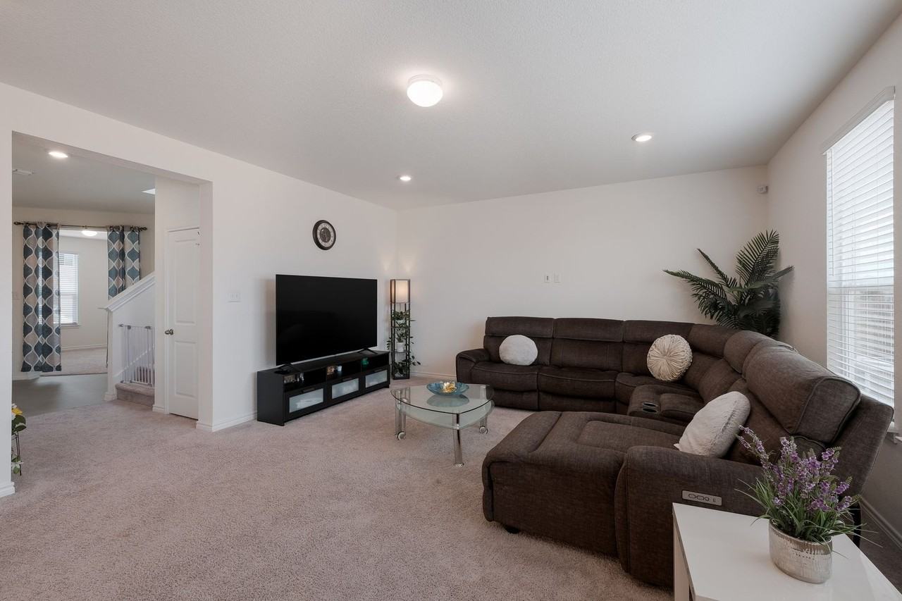 3537 Under Par - Photo 3 of 26