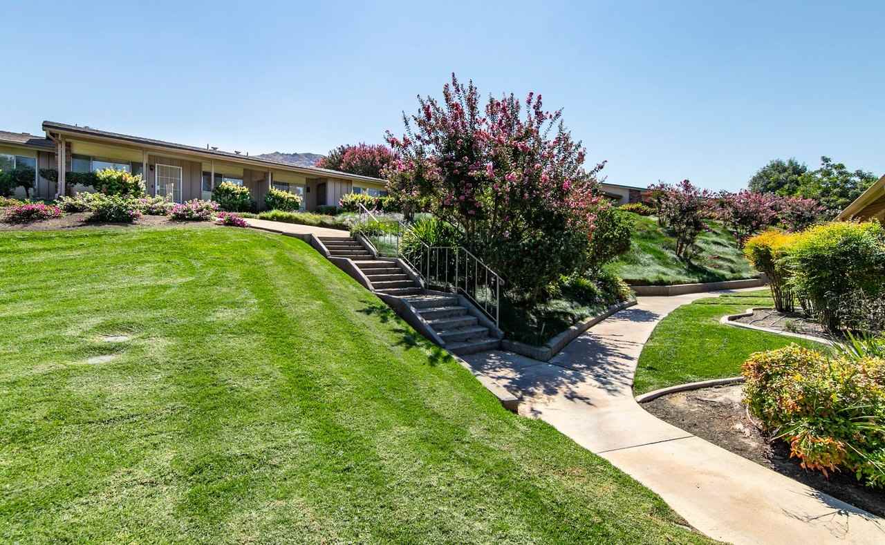 22757 Palm Ave #C - Photo 2 of 20