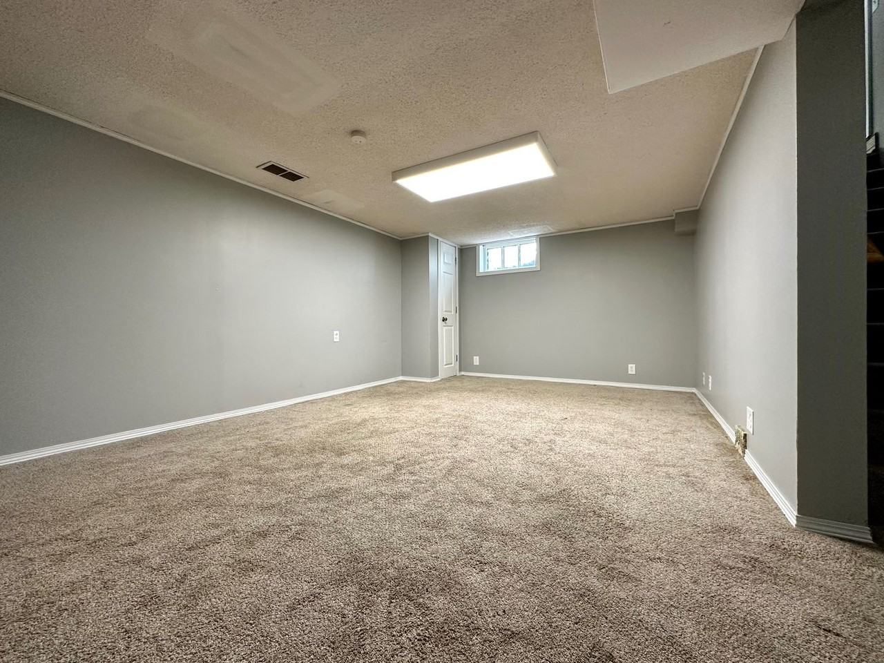6009 Aldrich Ave N - Photo 3 of 6