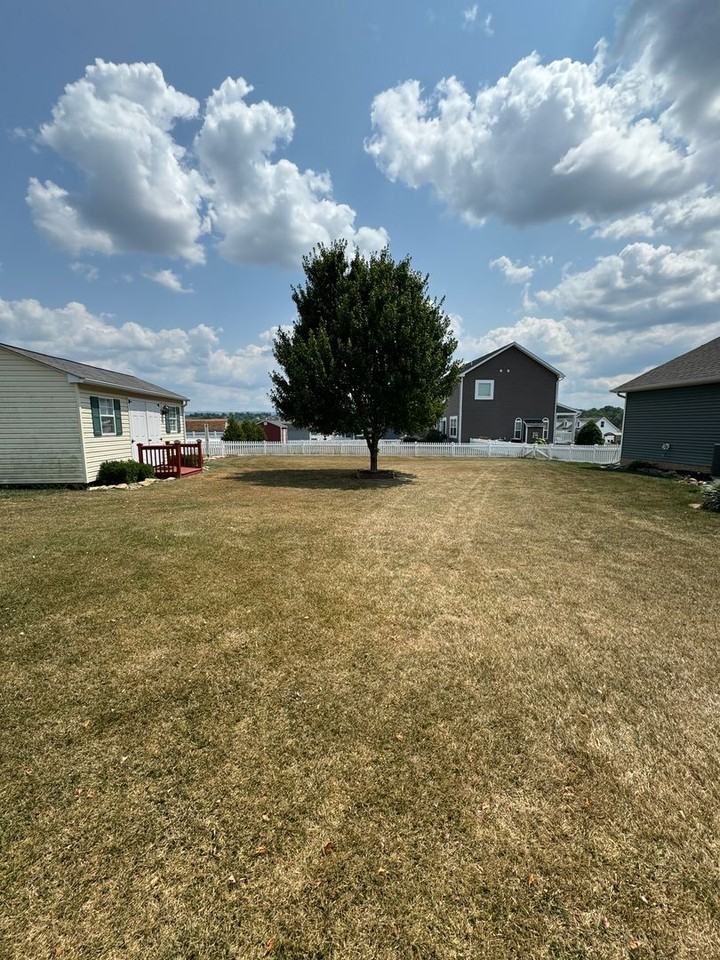 449 Acme Company St - Photo 3 of 12