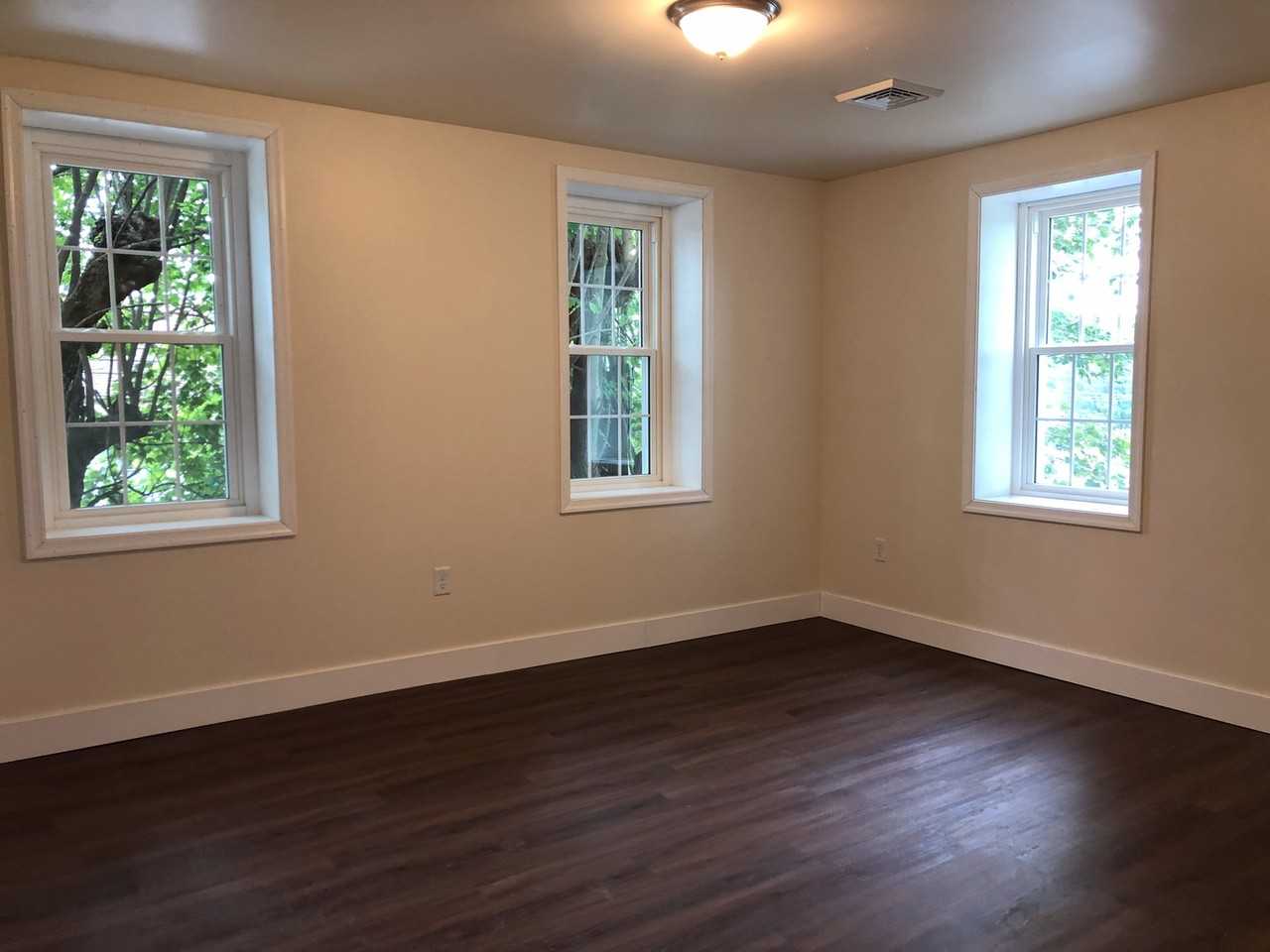 8424 Lancaster Ave. - Photo 3 of 7