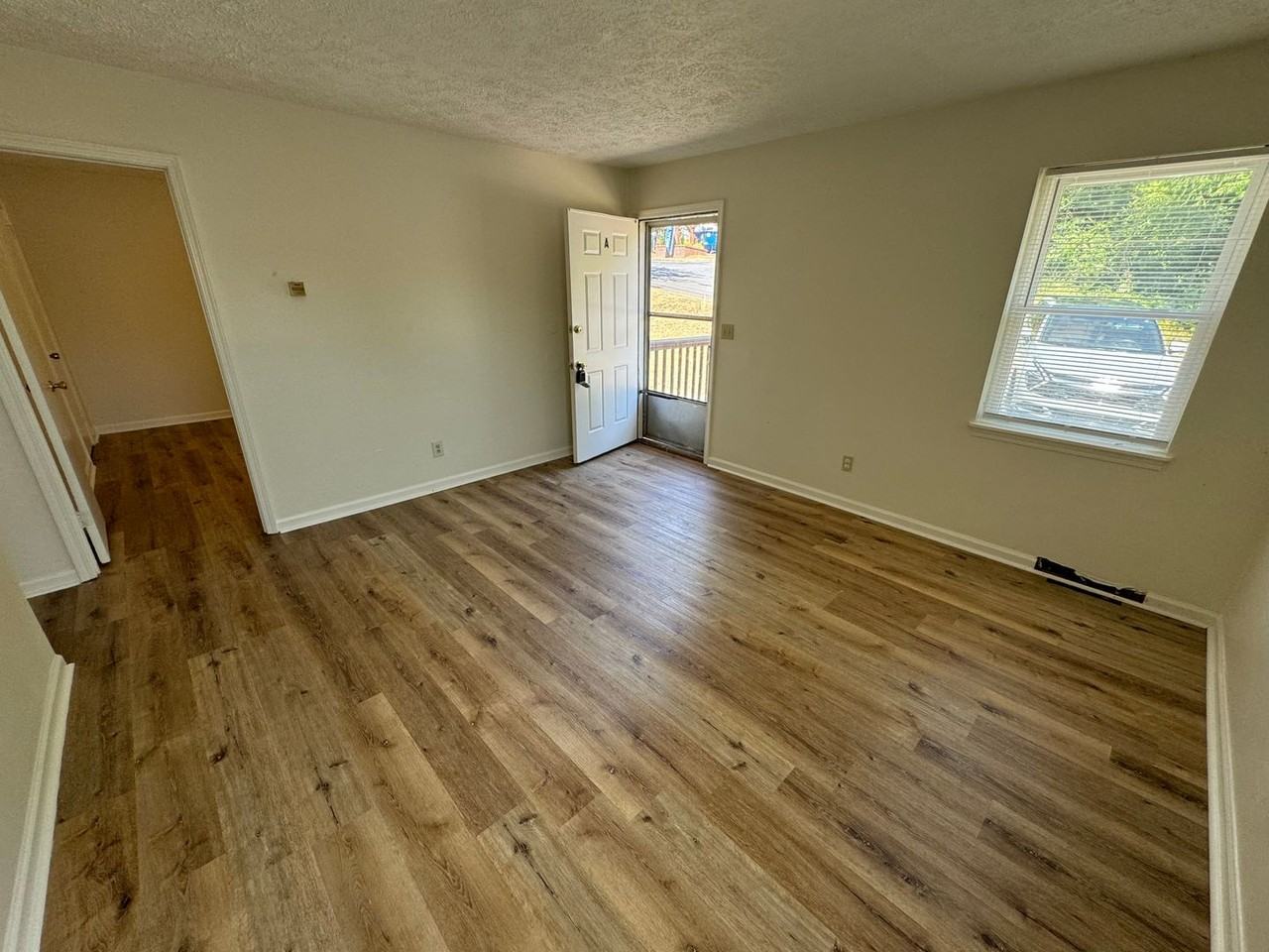 526 West 13th Street - Photo 2 of 12