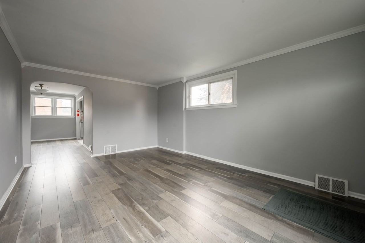 1019 Taylor Dr - Photo 2 of 24