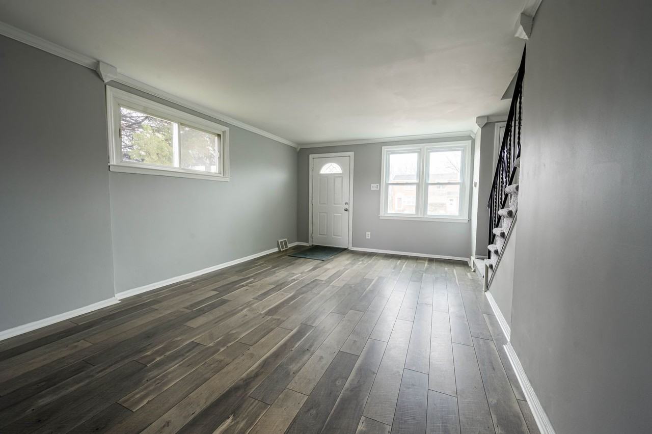 1019 Taylor Dr - Photo 6 of 24