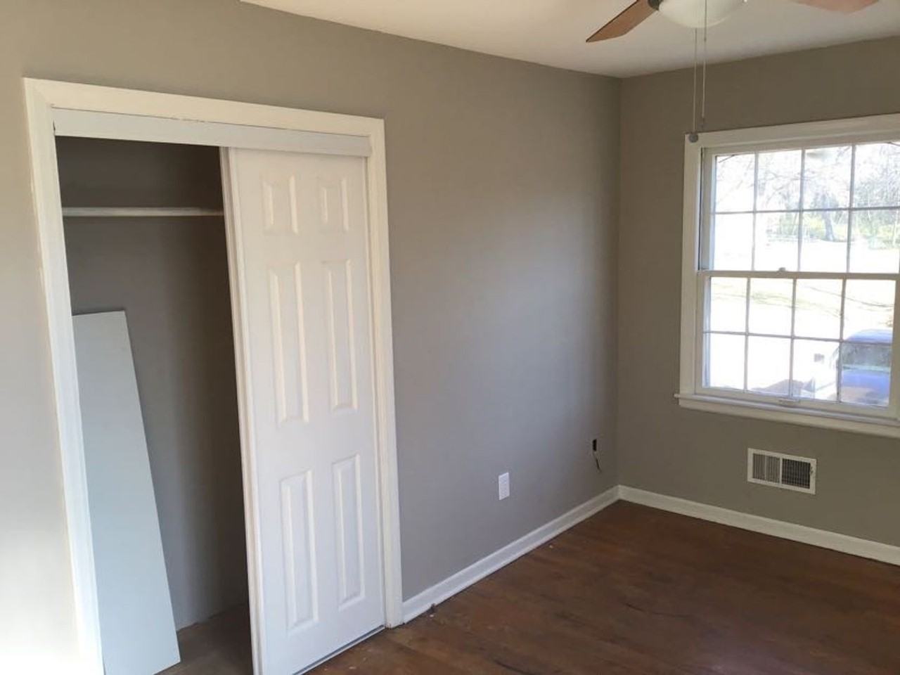 4608 Ridgeway Ave - Photo 5 of 50