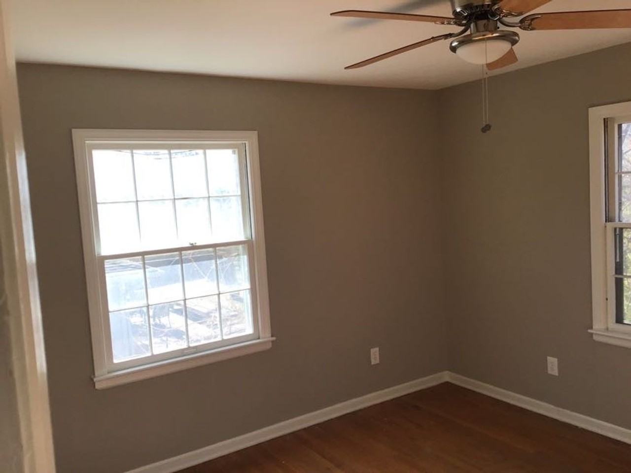 4608 Ridgeway Ave - Photo 7 of 50