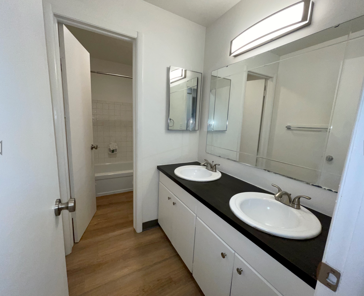 8929 E Liberty Ave - Photo 7 of 14