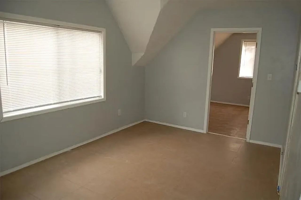 1311N36thStM - Photo 2 of 8