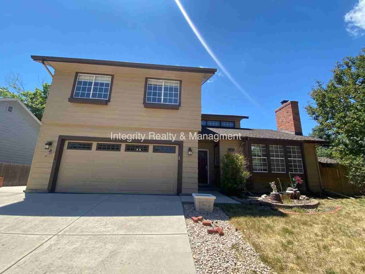 8190 S Monaco Cir - Photo 2 of 37